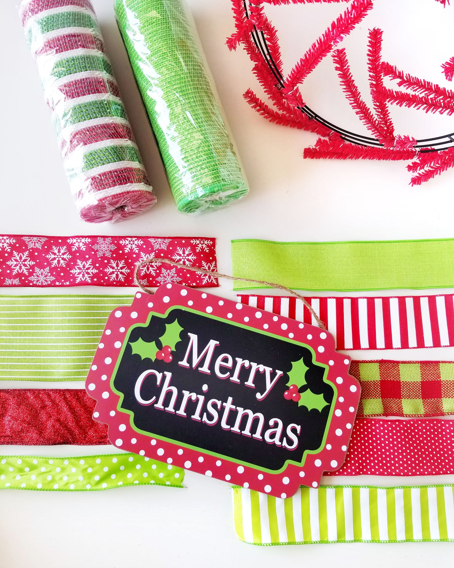Merry Christmas Wreath Kit | Red Lime - Designer DIY
