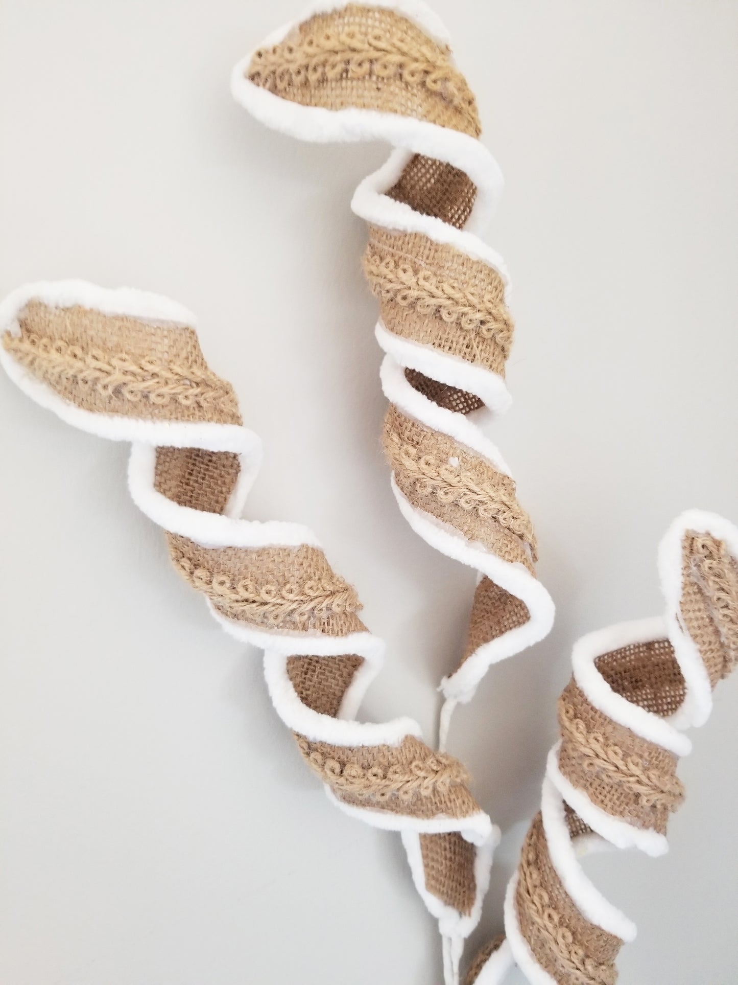 Burlap Curl Pick - Designer DIY