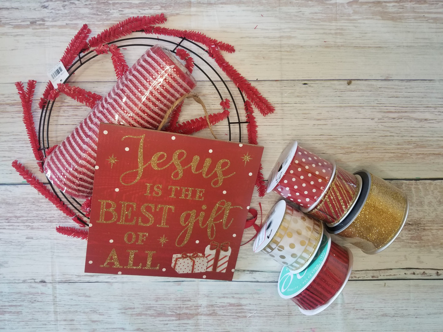 Christmas Wreath Kit | Red & Gold - Designer DIY