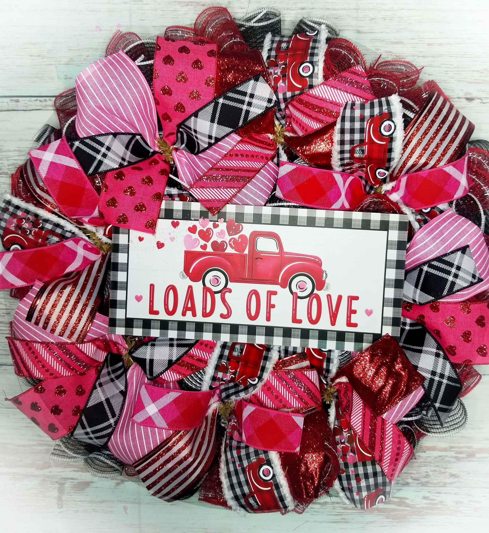 Valentine Wreath | Loads of Love - Designer DIY