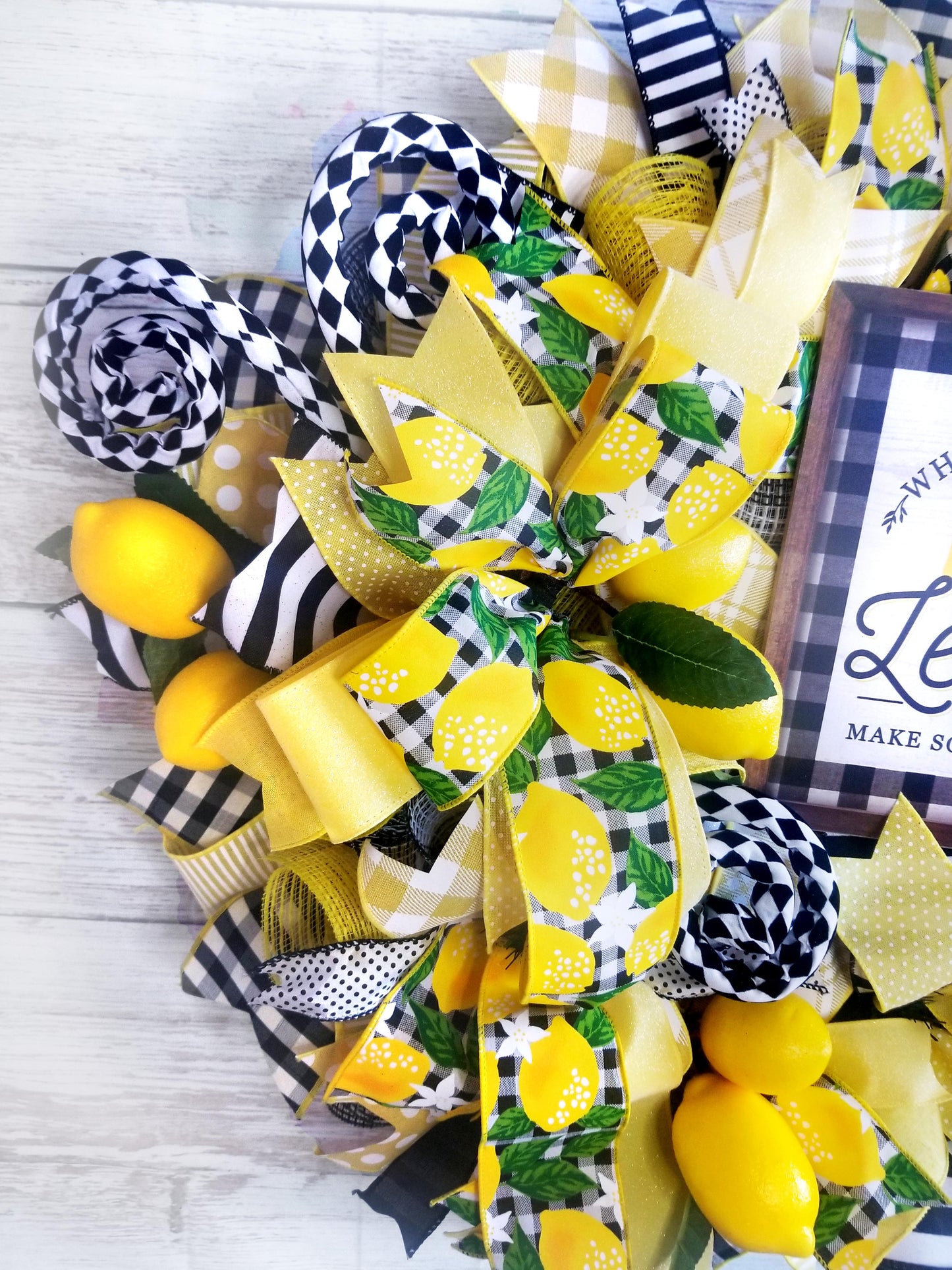 Lemon Wreath for Your Door | Designer DIY - Designer DIY