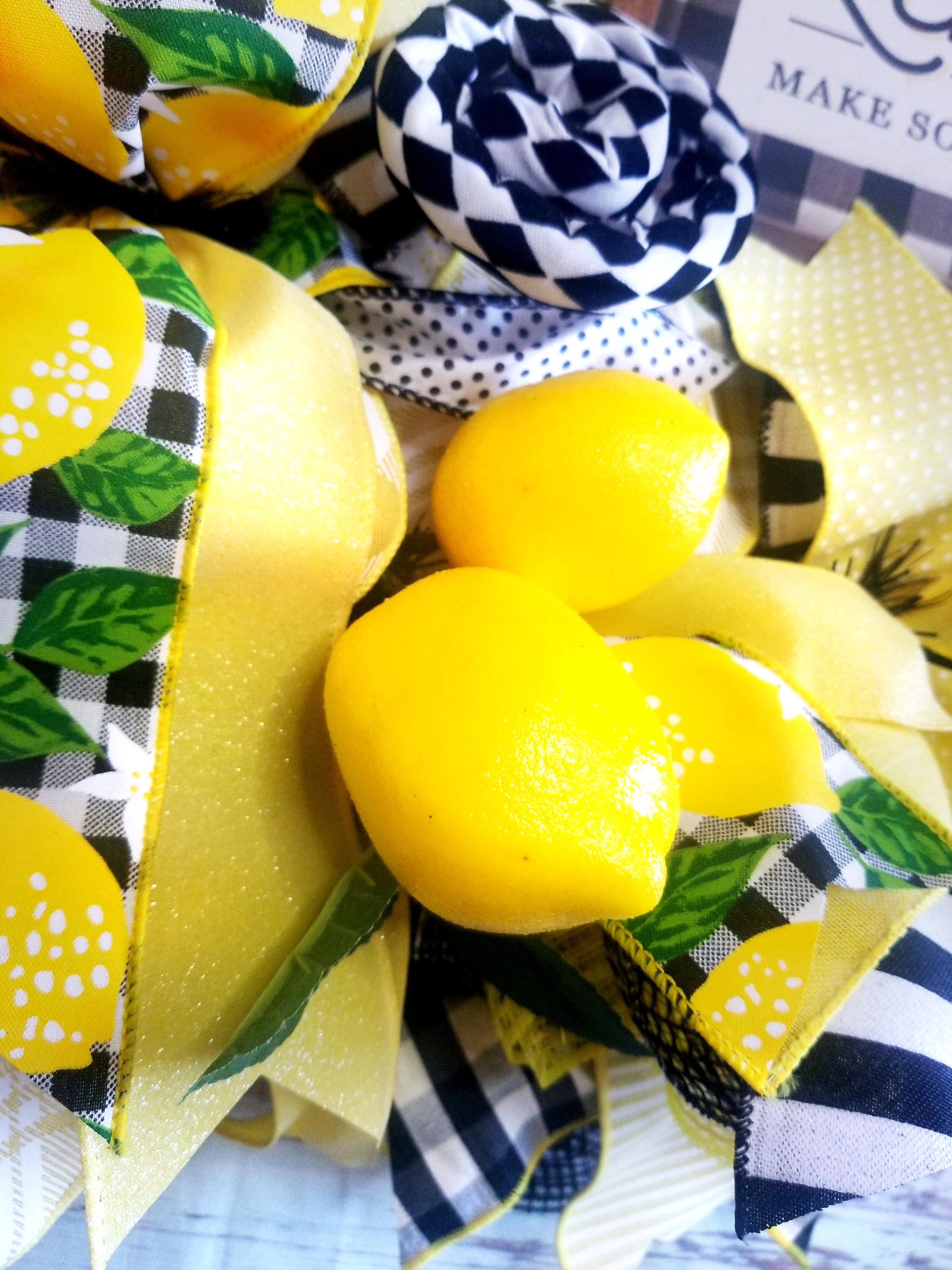 Lemon Wreath for Your Door | Designer DIY - Designer DIY