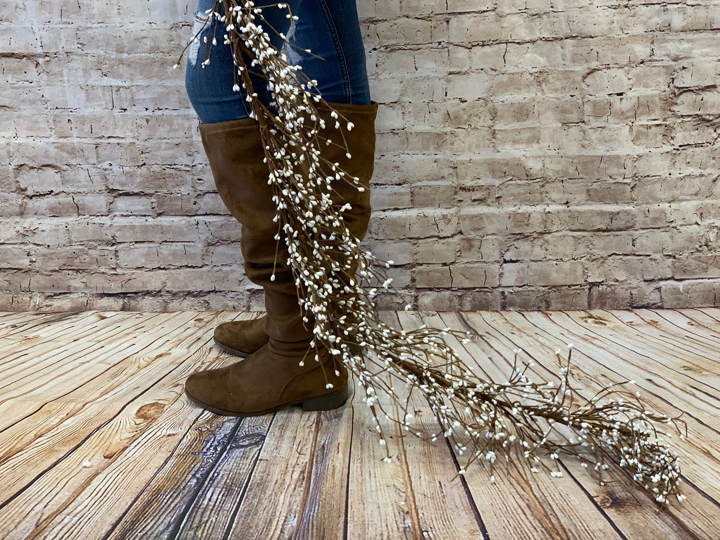White Berry Garland