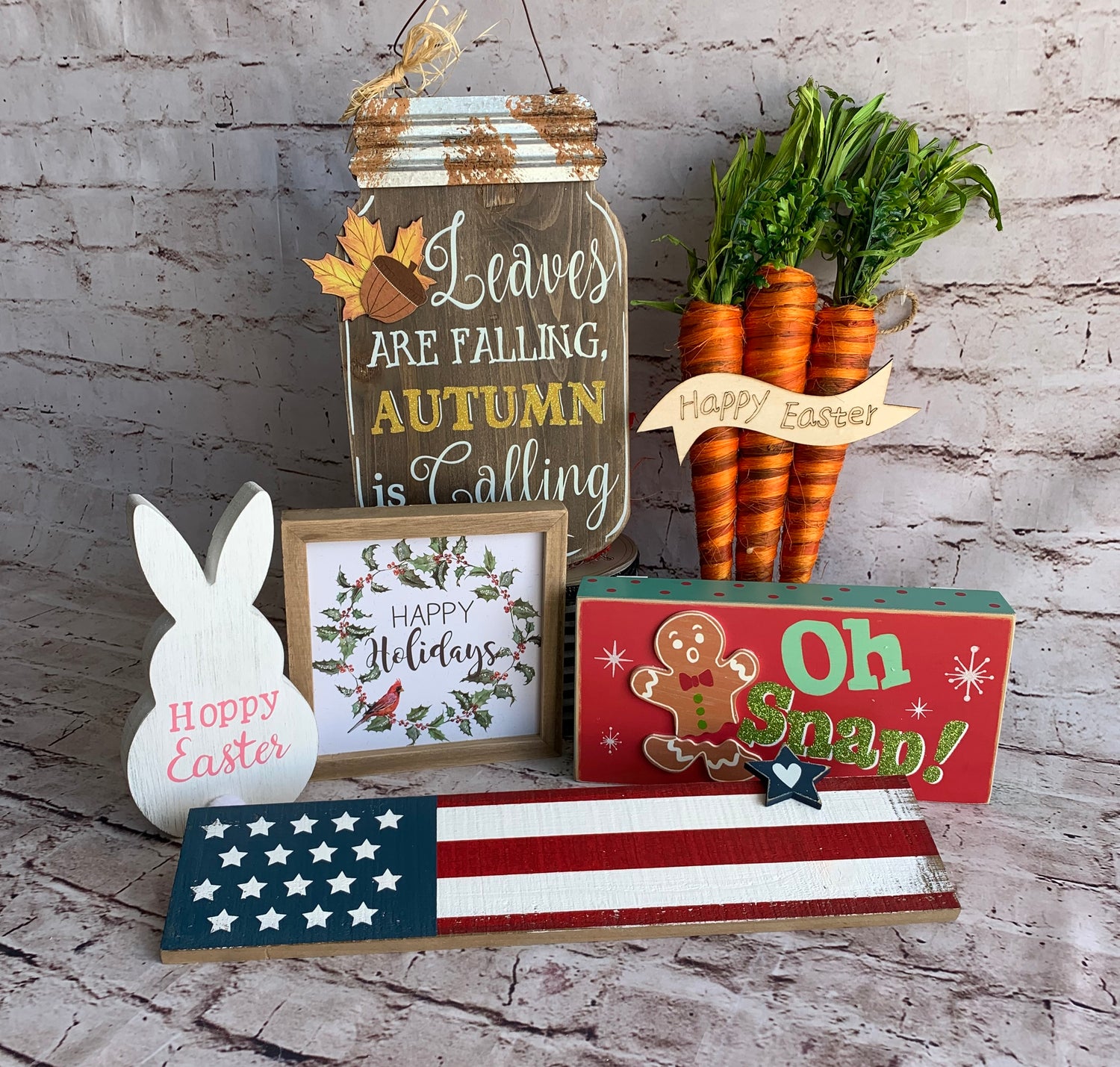 Holiday Signs & Decor