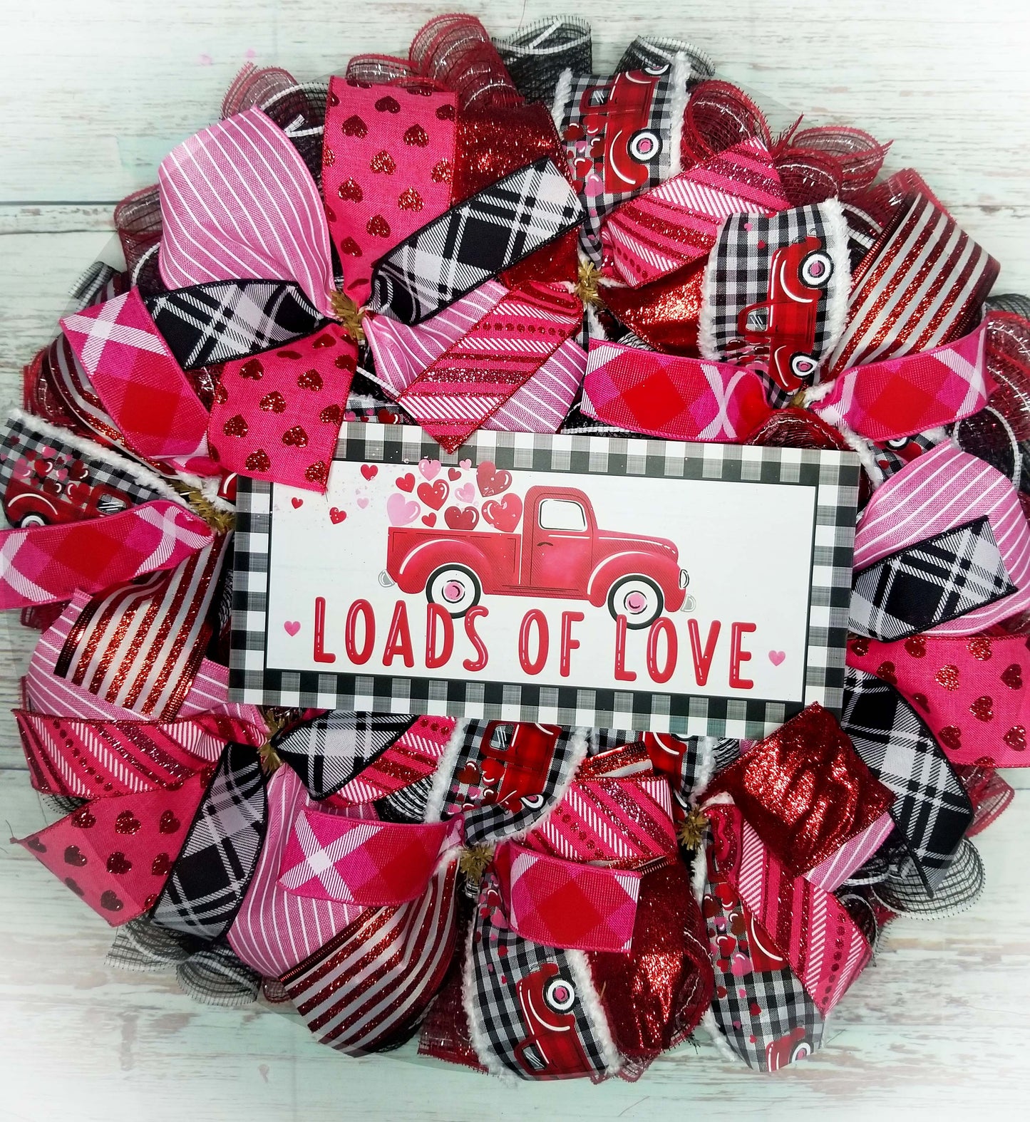 Valentine Wreath | Loads of Love - Designer DIY