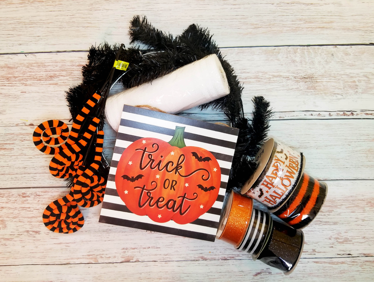 Halloween Wreath Kit | Trick or Treat