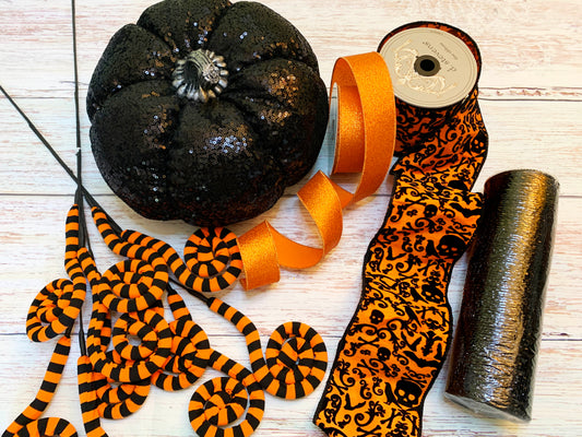 Halloween Showstopper Wreath Kit | Orange and Black