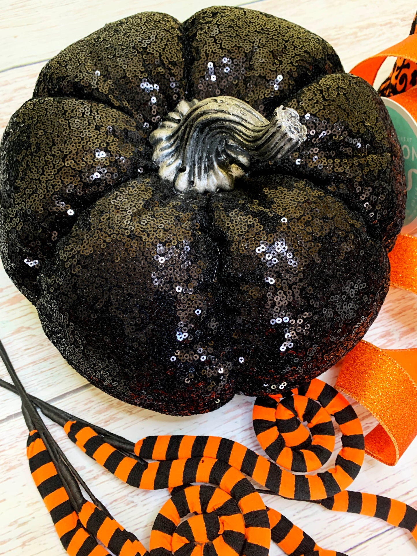 Halloween Showstopper Wreath Kit | Orange and Black