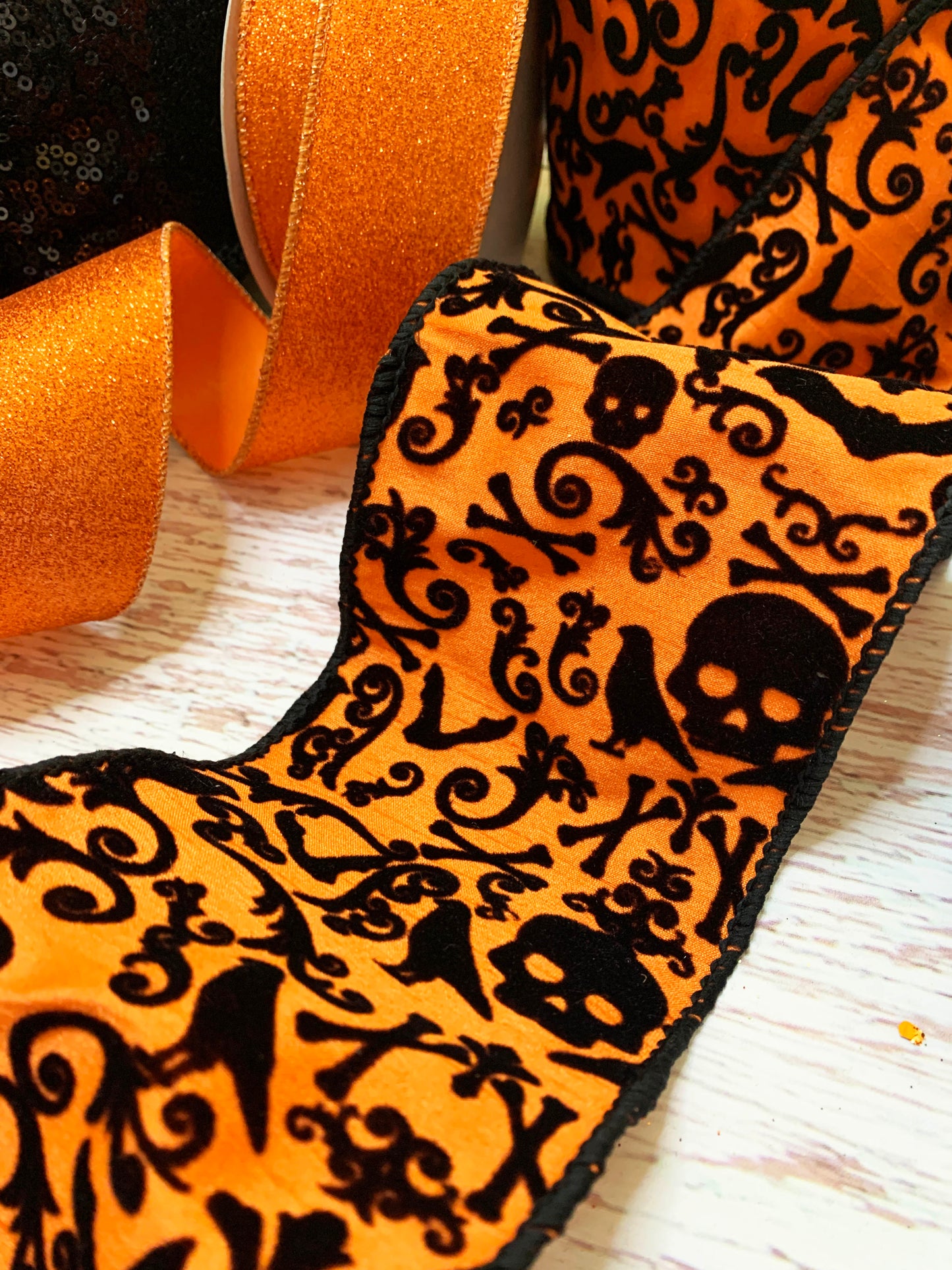 Halloween Showstopper Wreath Kit | Orange and Black