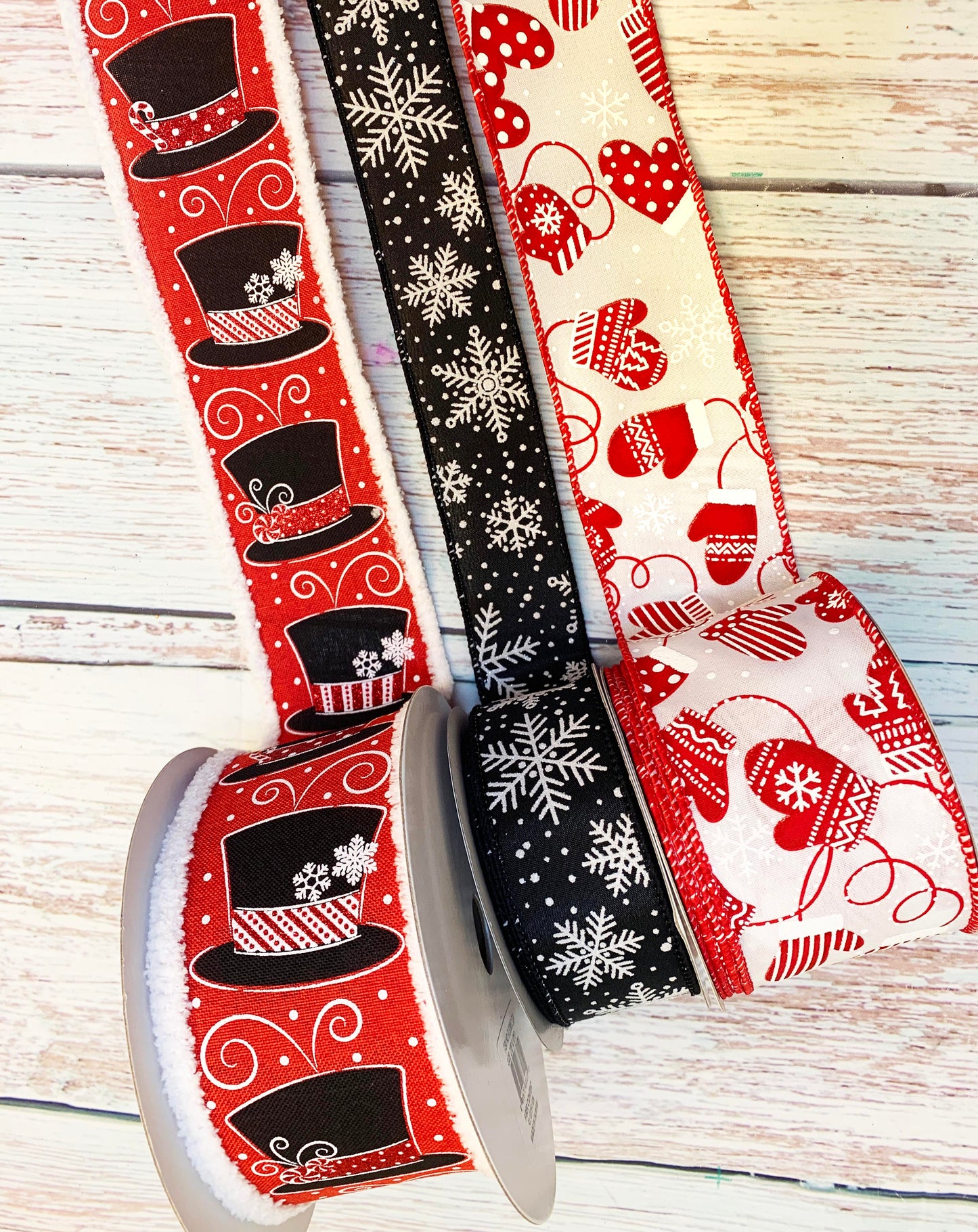 Ribbon Collection | Christmas Mittens