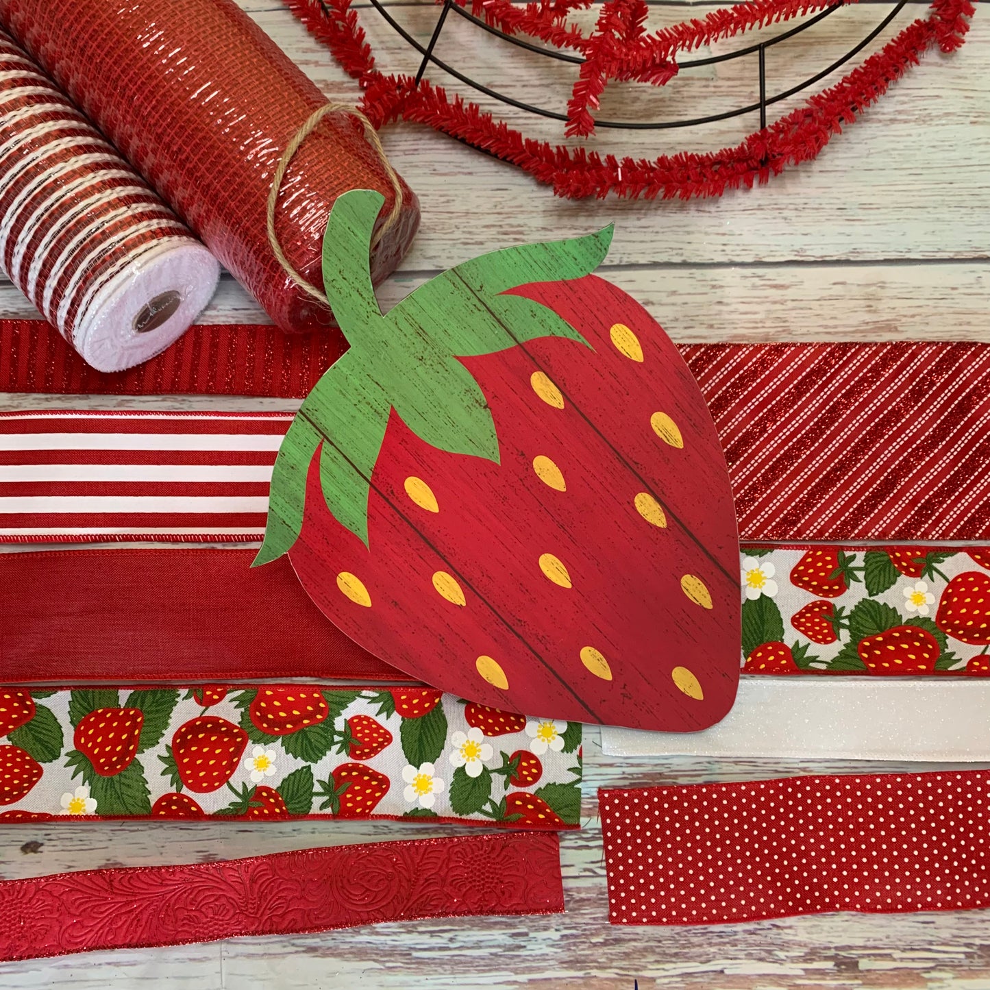 Strawberry Wreath Kit