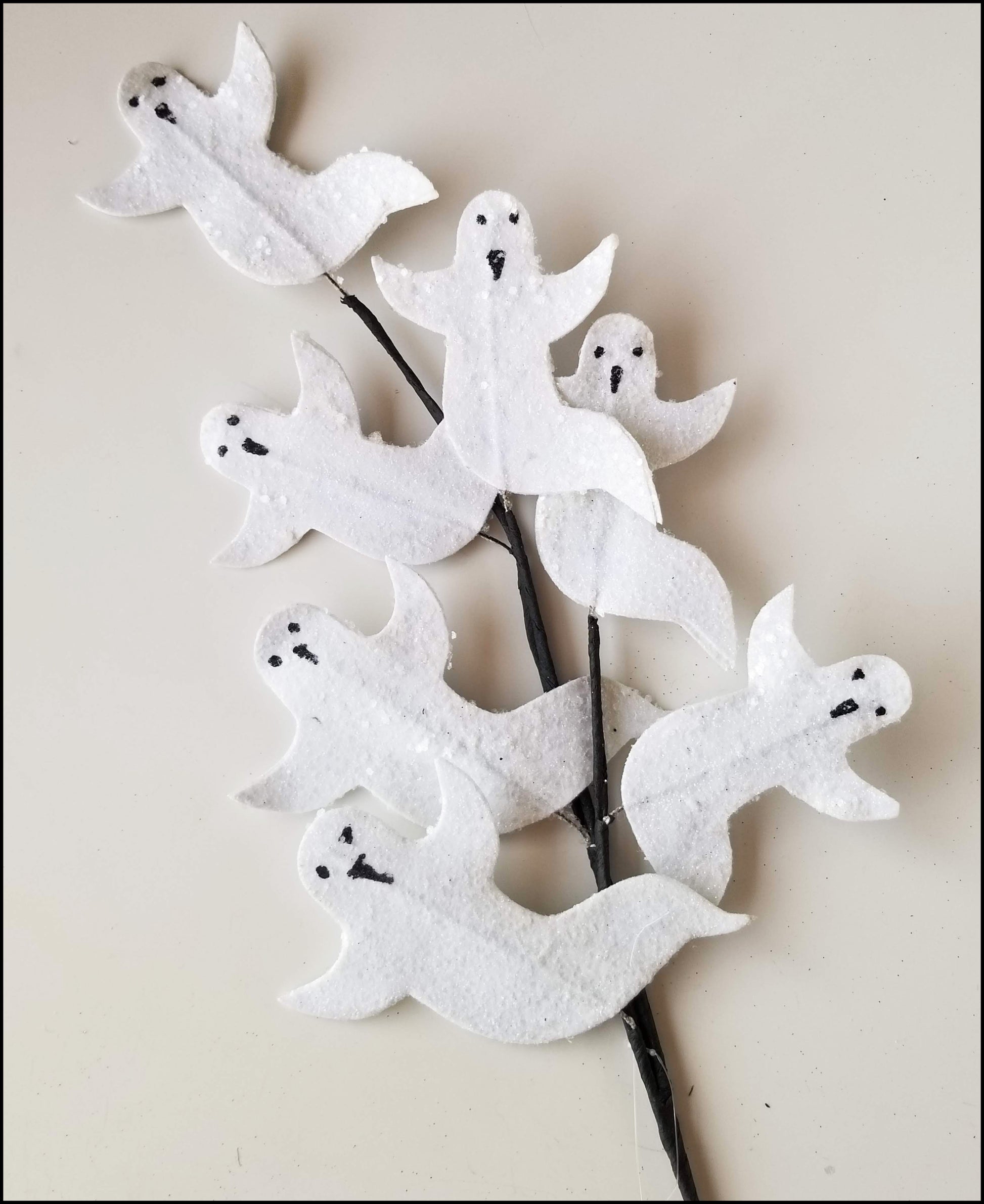 Black & Gray Ghost Halloween DIY Wreath Kit - Designer DIY