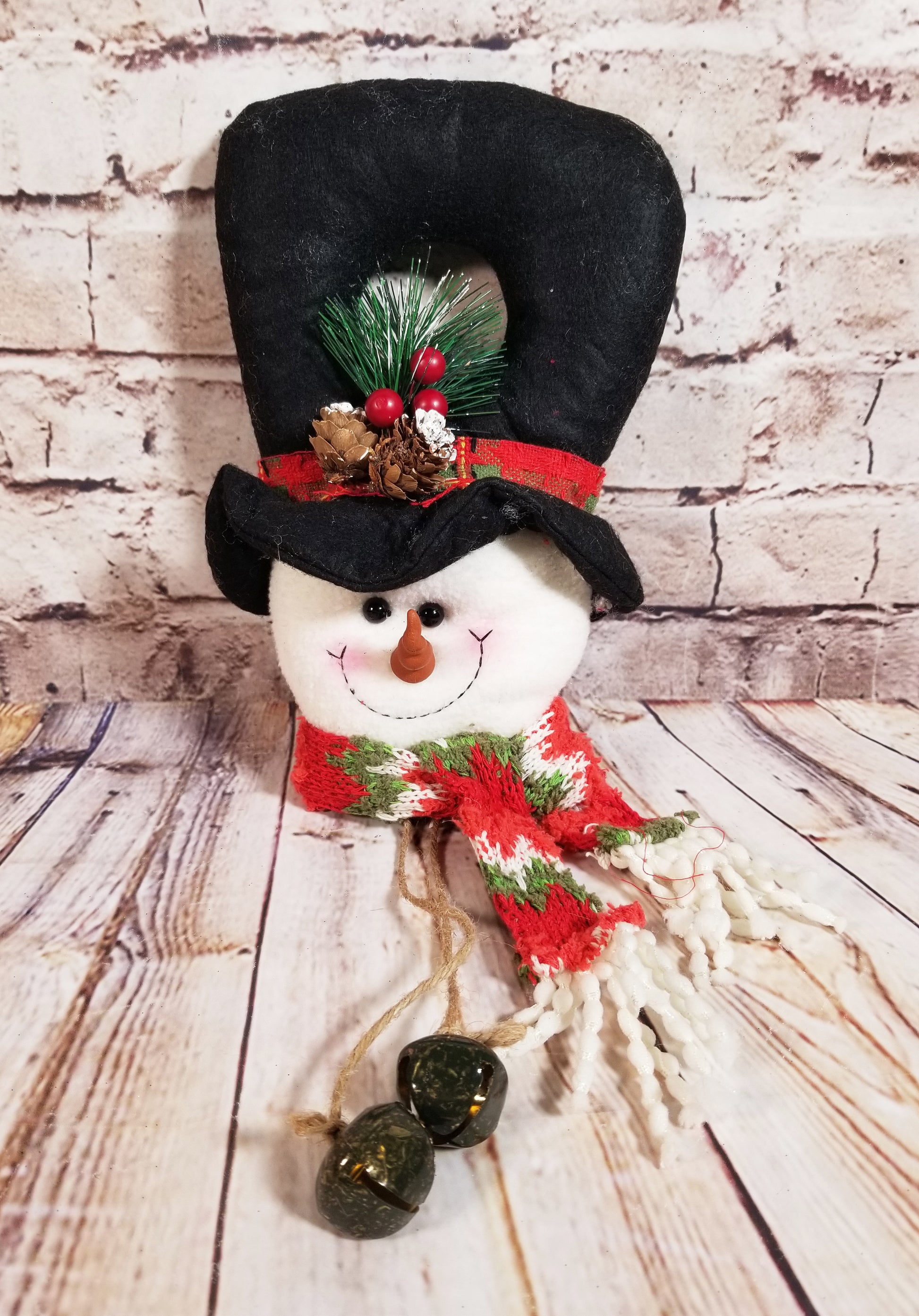 Snowman Doorknob Hanger - Designer DIY