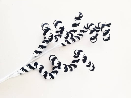 Black & White Curl Pick - Designer DIY