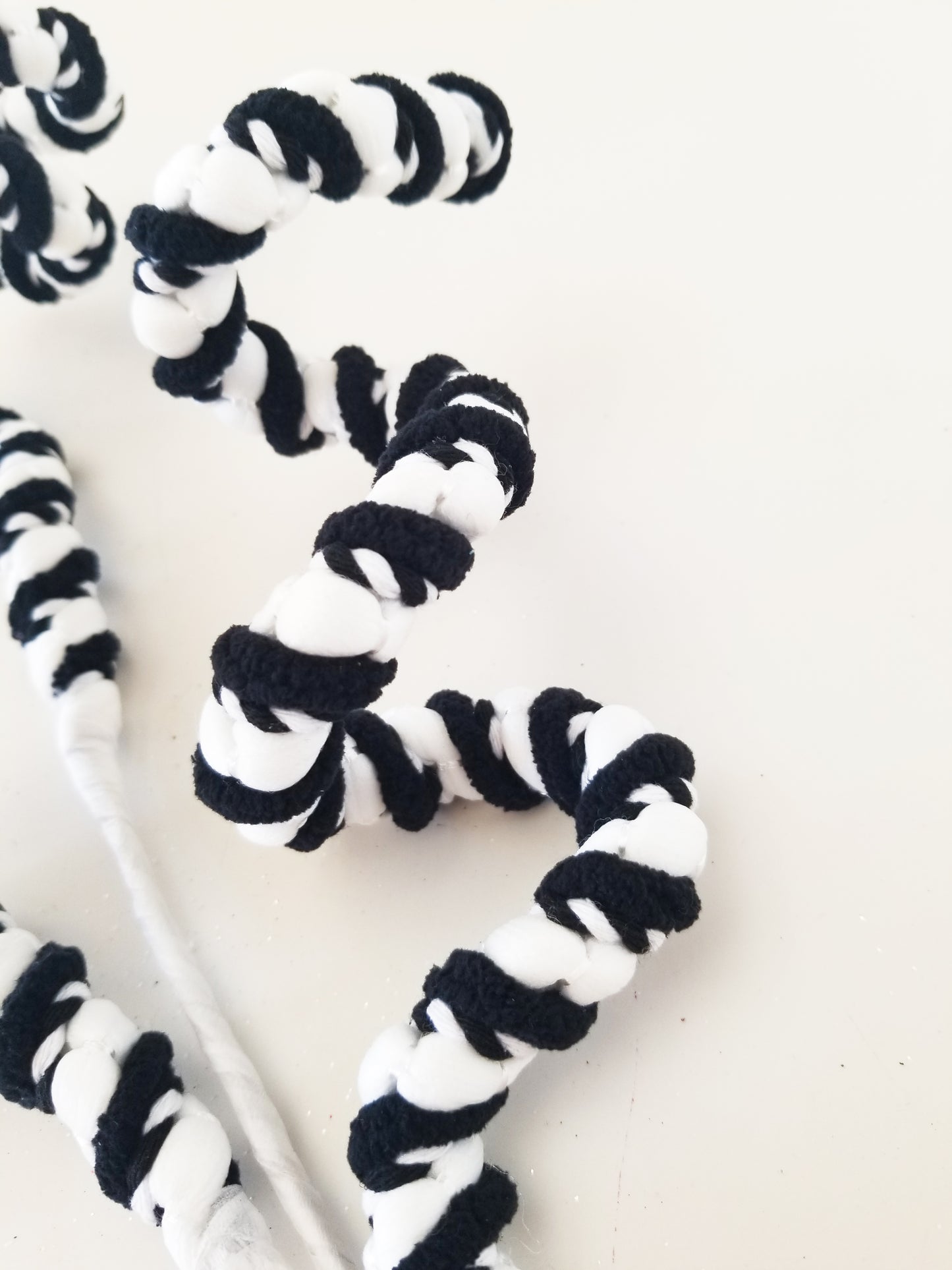 Black & White Curl Pick - Designer DIY