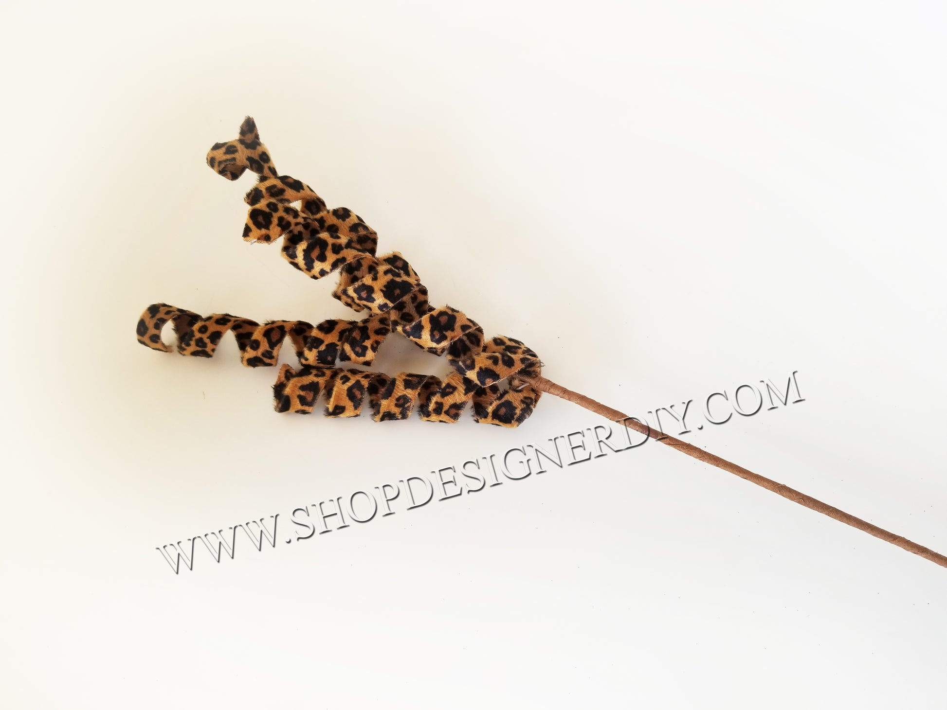 Leopard Curl Pick - Designer DIY