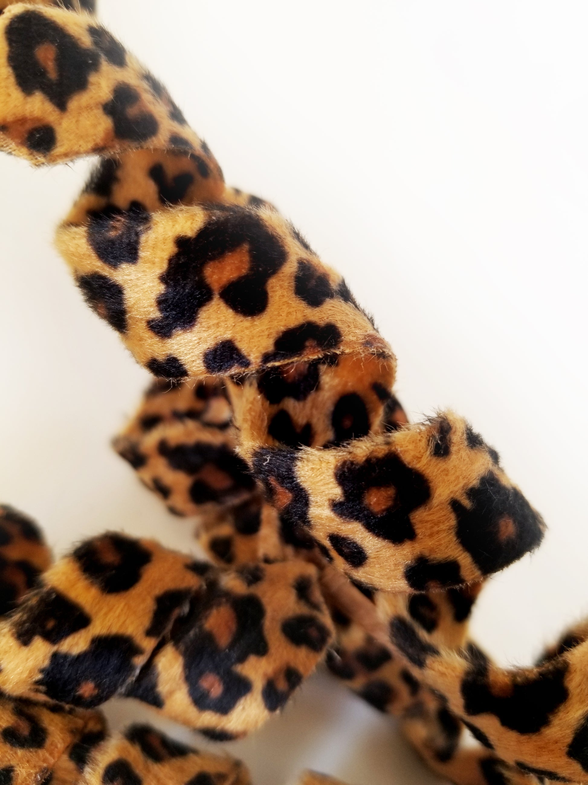 Leopard Curl Pick - Designer DIY