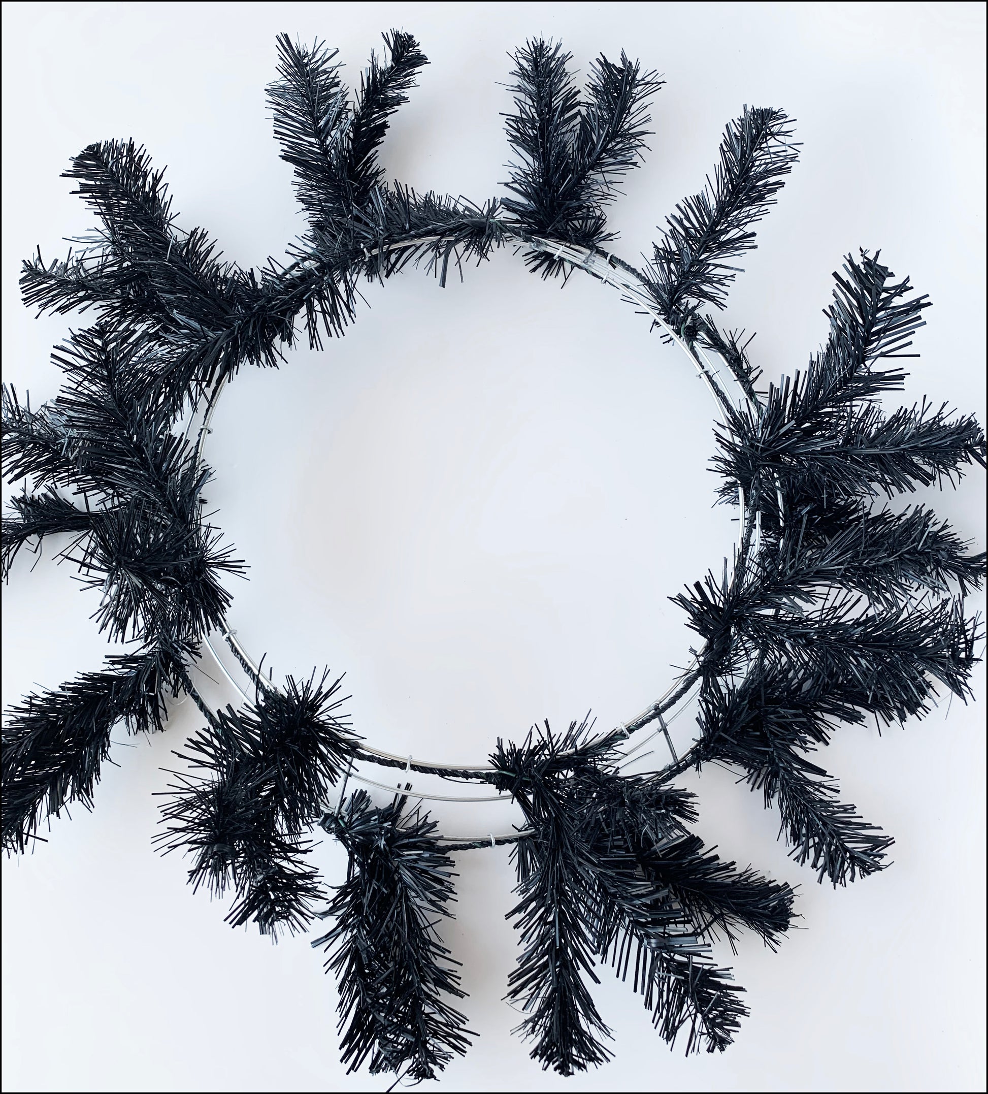 24" Wreath Work Form | Black - Designer DIY