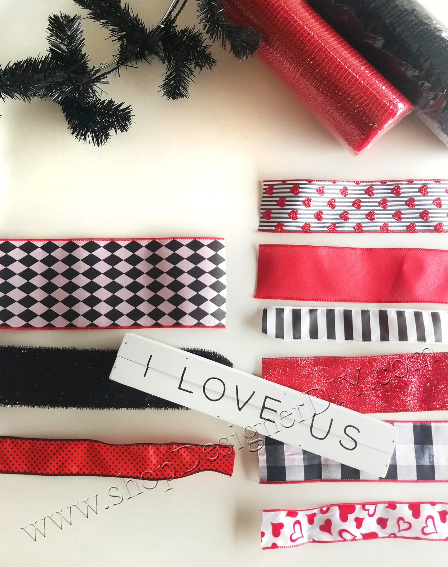 Valentine's DIY Wreath Kit | I Love Us - Designer DIY